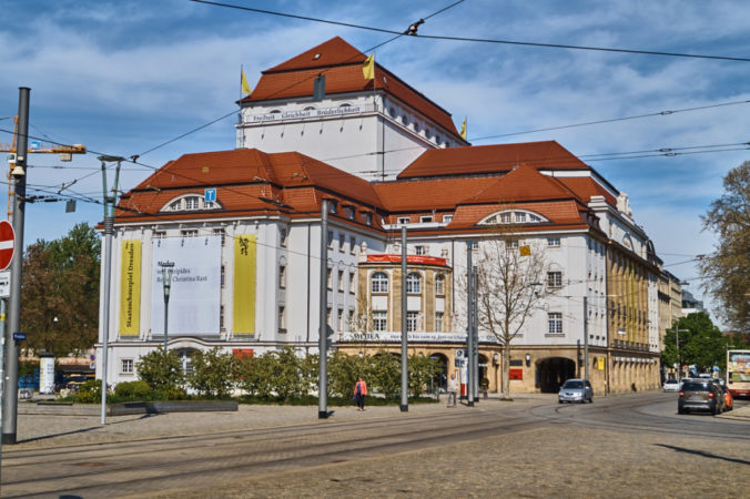Das Staatsschauspielhaus vereint Jugendstil und neobarocke Elemente