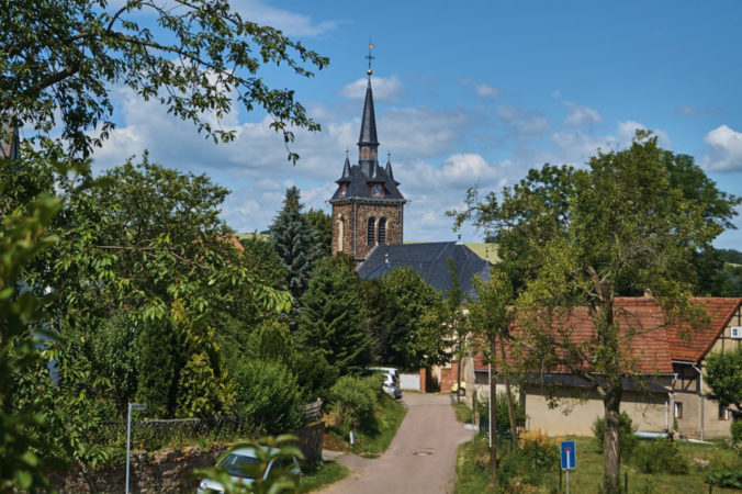 Die St.-Nikolaus-Kirche in Constappel.