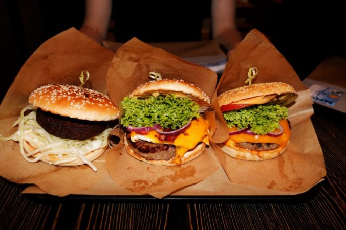 Und so sehen die leckeren Burger aus.