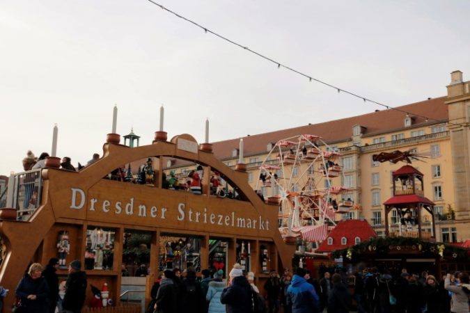 Auch der Weihnachtsmarkt ist einen Rundgang wert.