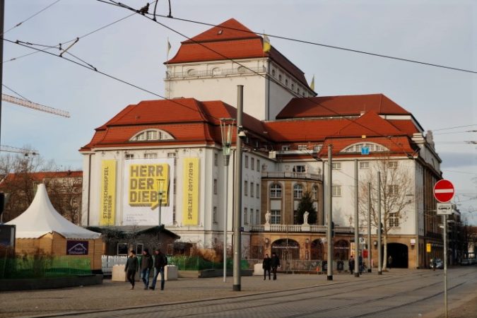 Am Postplatz befindet sich unser großes Schauspielhaus.