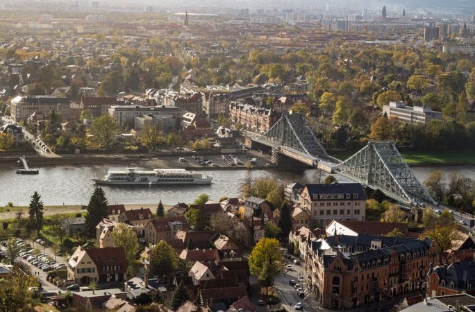 HEY DRESDEN Loschwitz Loschwitz ist mein Favorit unter den Stadtteilen. Irgendwann leiste ich mir eine der Villen. | Bild: pixabay/Geisterkerker