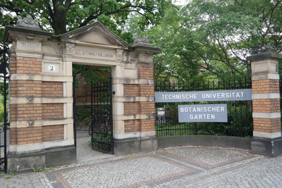 Eingang des Botanischen Garten in Dresden