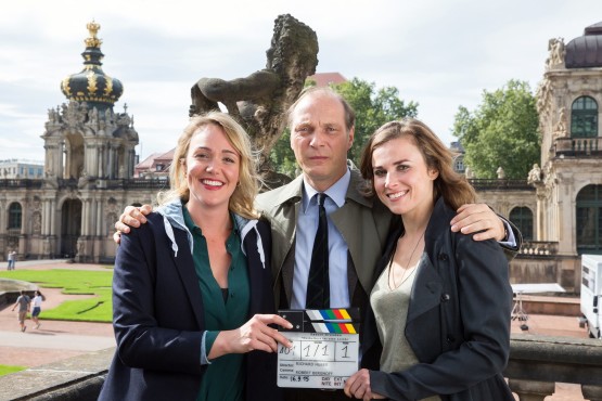 Das Tatort-Team Alwara Höfels, Martin Brambach und Karin Hanczewski ermitteln. Foto: MDR/Andreas Wünschirs
