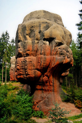 Sandsteinfels Kelchstein im Zittauer Gebirge