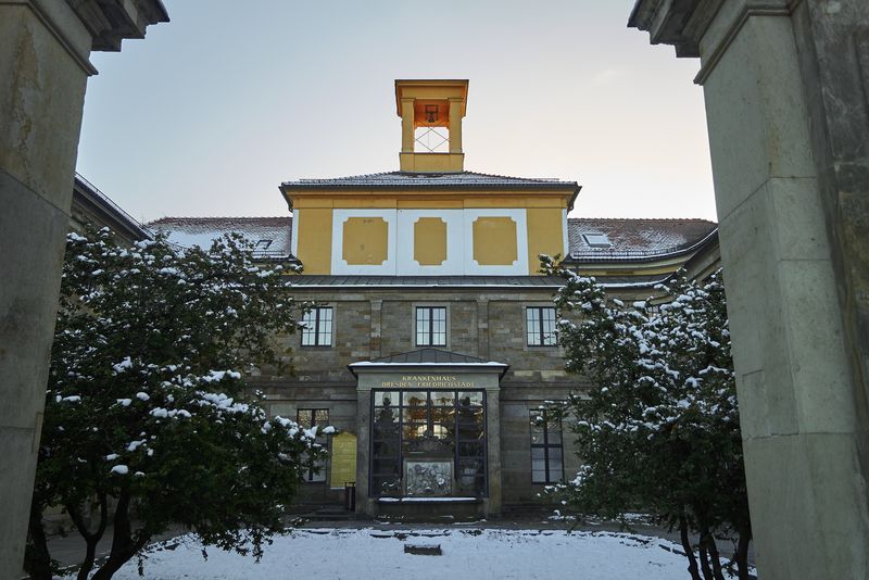 Das Krankenhaus Friedrichstadt, ehemals Palais des Graf Marcolini