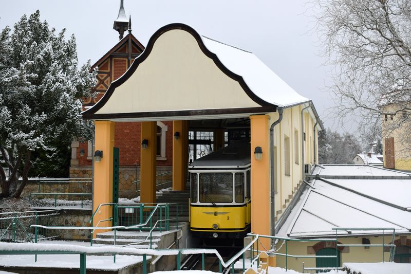 Die Standseilbahn macht sich für die nächste Fahrt bereit