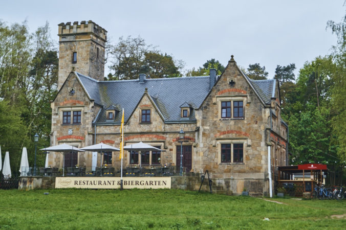 Fährhaus Das Fährhaus anno 1860 im Landhausstil Das Fährhaus anno 1860 im Landhausstil