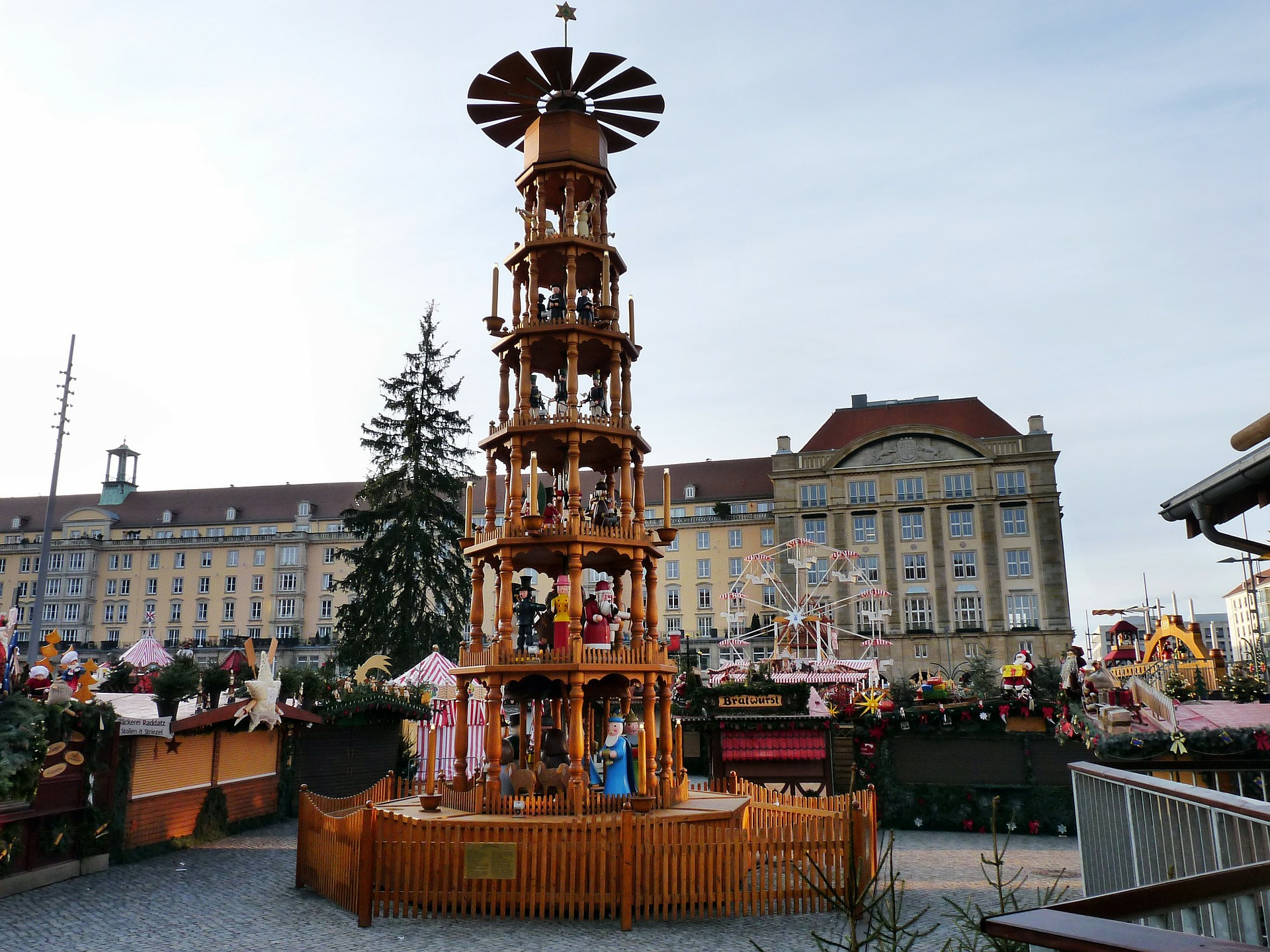 Dresden braucht deinen Weihnachtsbaum hey Dresden